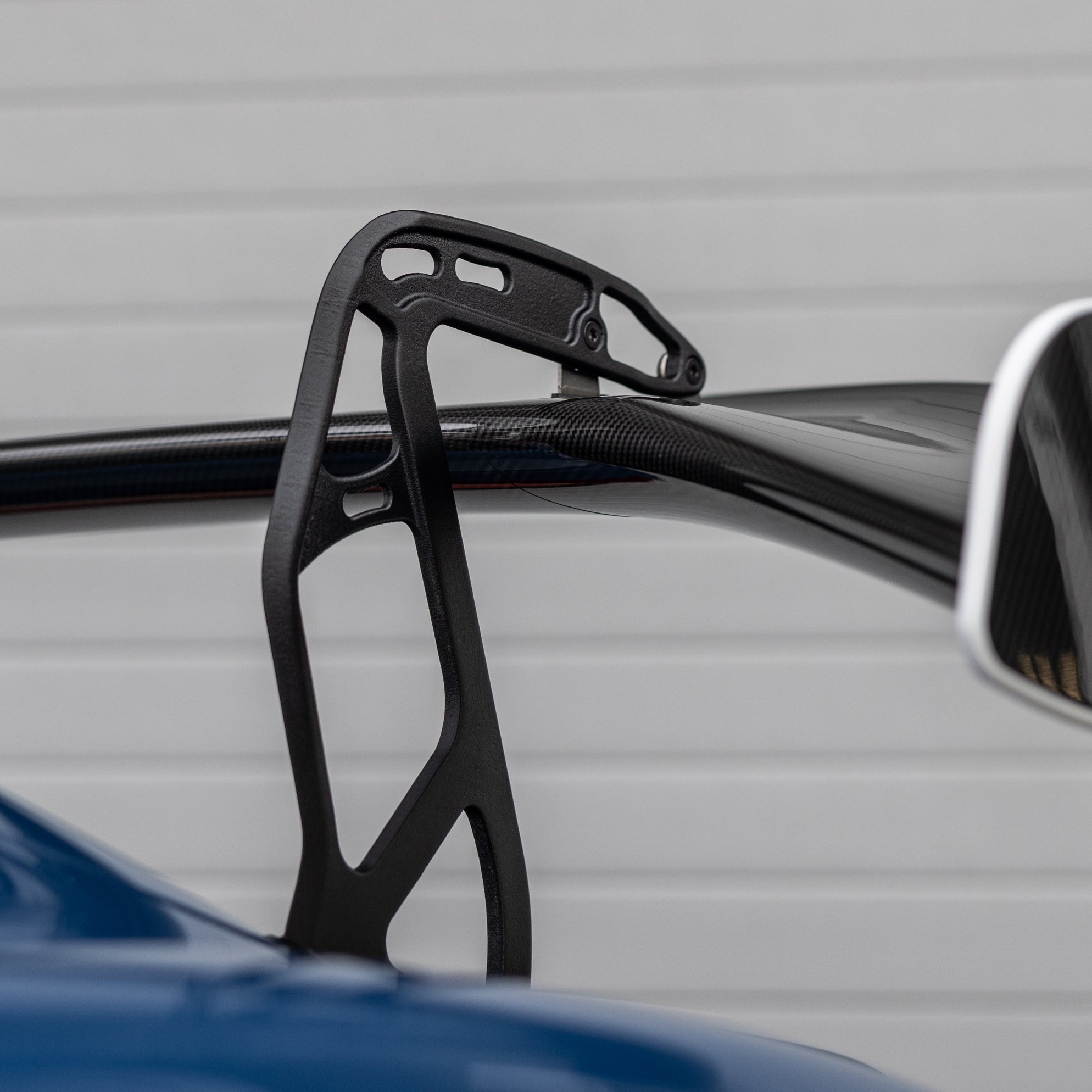 (BF) (718 GT4 RS) TITANIUM 3D PRINTED WING UPRIGHTS (BLACK)