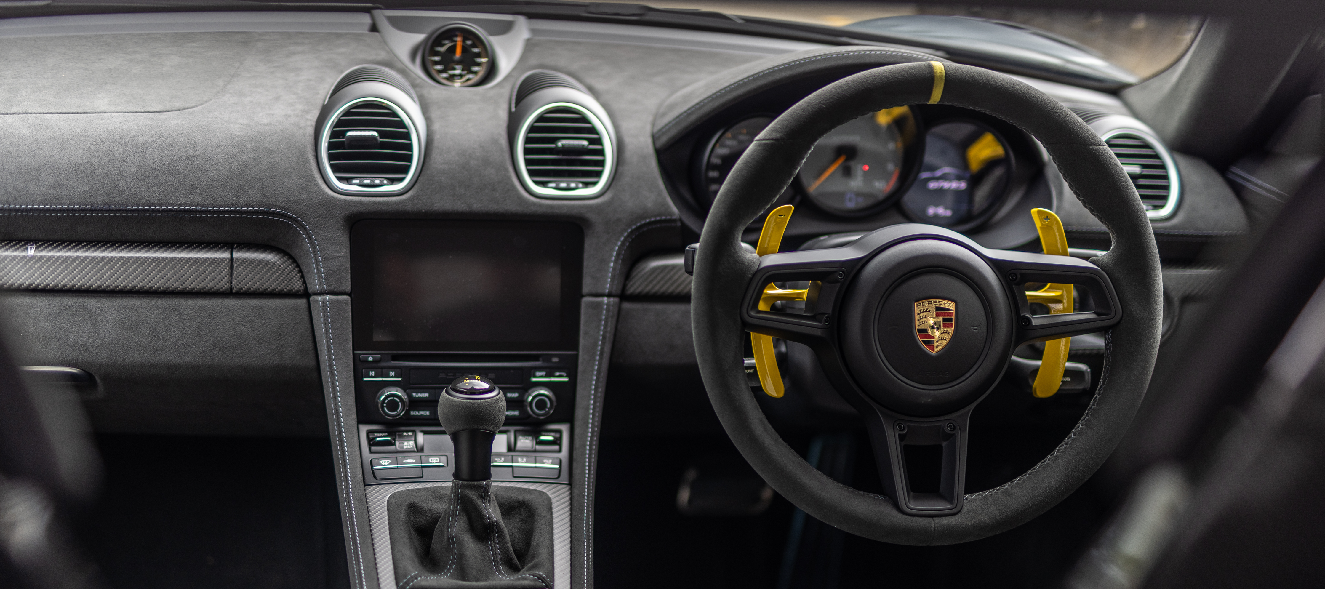 718 GT4 RS INTERIOR